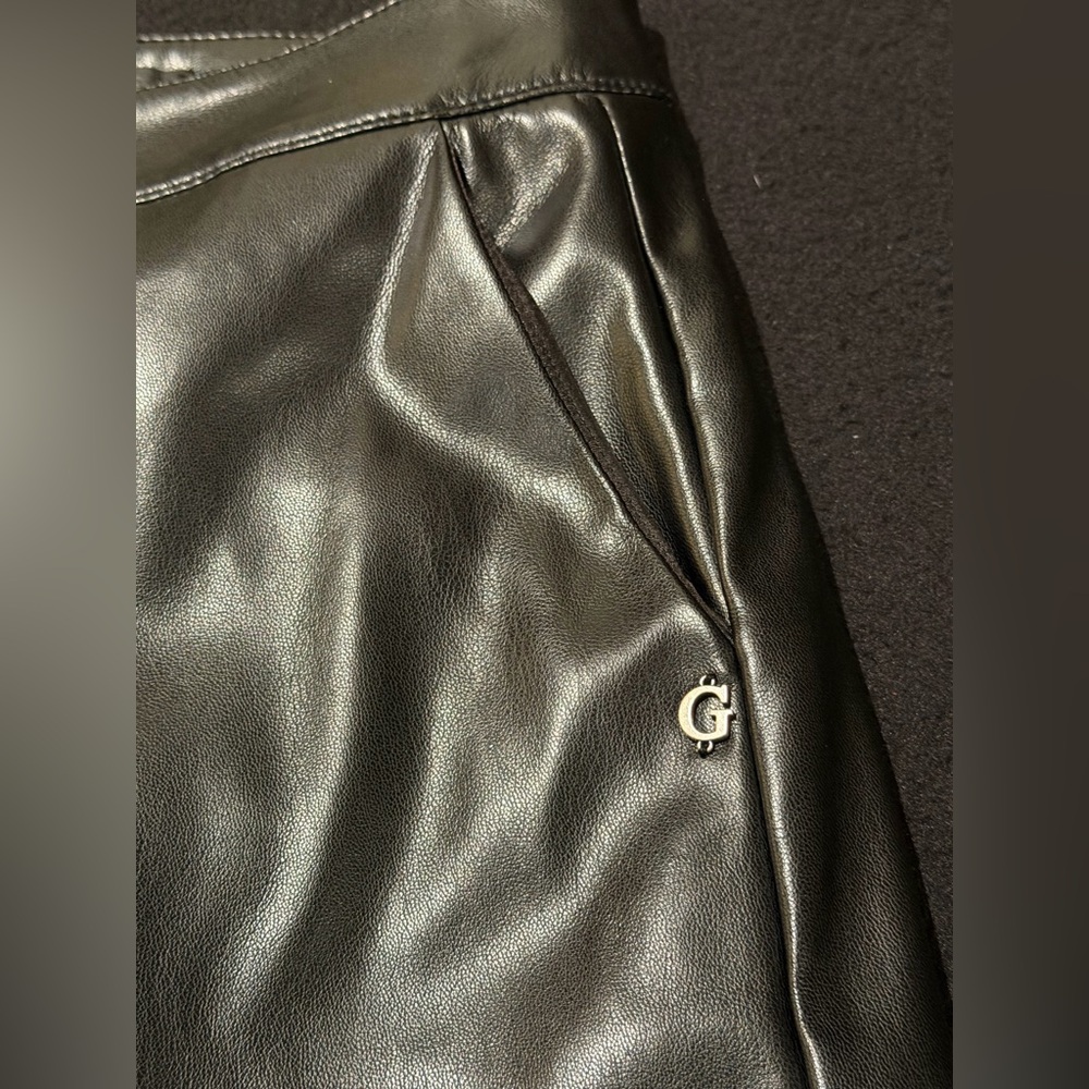 Guess Women's Jet Black Faux Leather  Vixen Pants Size XS NWT‎ - Picture 2 of 10